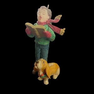 Hallmark Keepsake Ornament Dated 2000 Caroler’s Best Friend Basset Hound